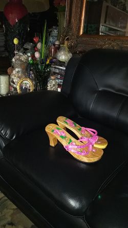 Hawaii wood sandals