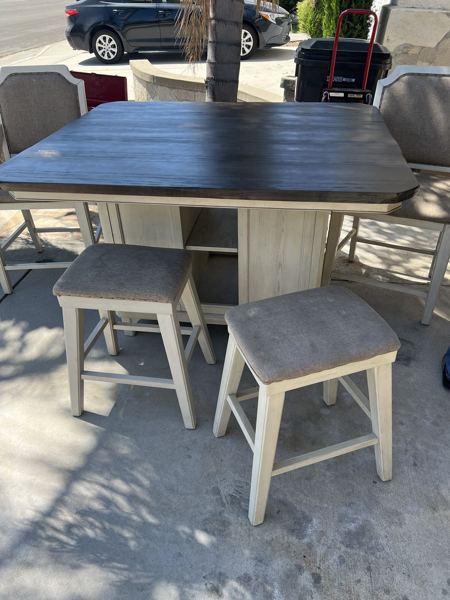 Dinner Table With Wine Rack