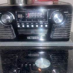 Victola  AM/FM /CD /Recorded Player
