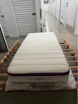 Like New Helix Dusk Hybrid Twin XL Mattress