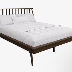 Queen  Wood Platform Spindle Bed