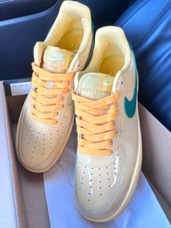 Nike Air Force 1 low Patent leather Topaz Gold pine green