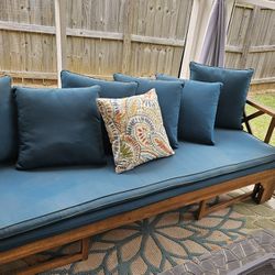 Patio Couch/Daybed Extendable