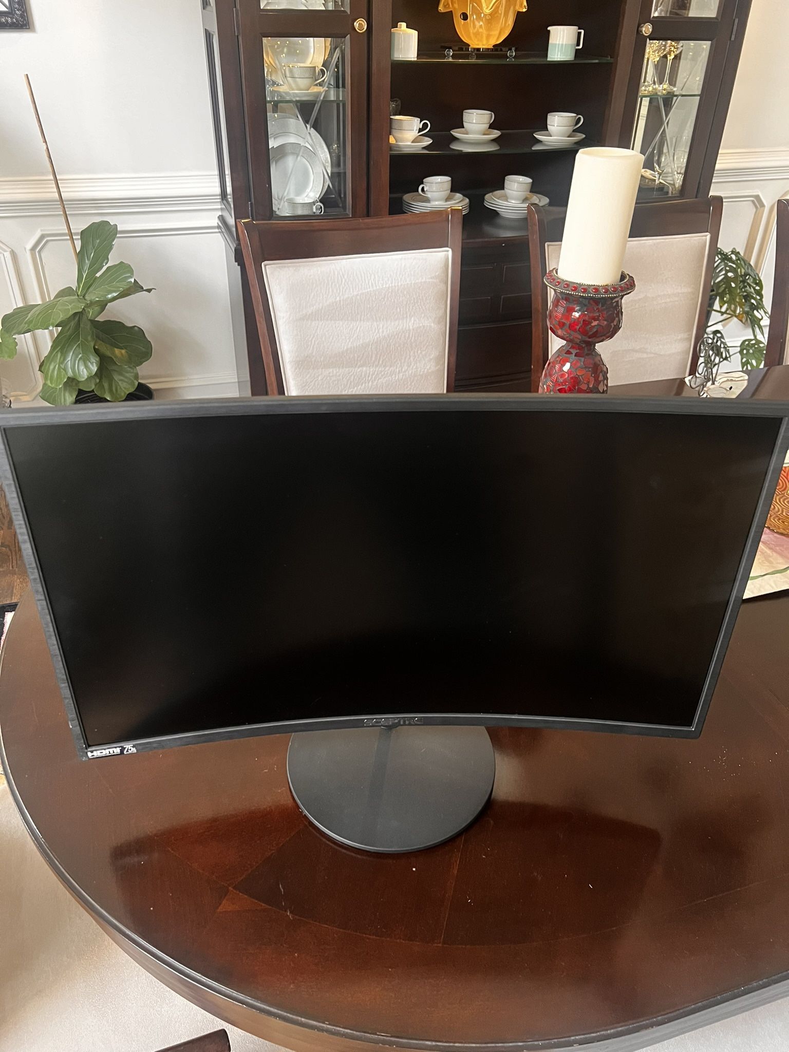 27 inch curved sceptre monitor | 75hz refresh rate with built in speakers | lightly used 