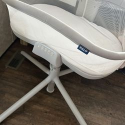 Halo Bassinest Swivel Sleeper