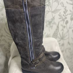 ZIGI SOHO Womens Stephany Faux Zipper Knee-High Boots Grey Medium 8.5 Lined Fur 
