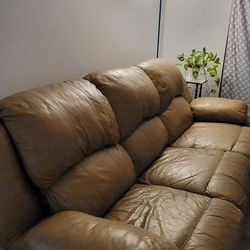 La-Z-Boy Reclining Sofa