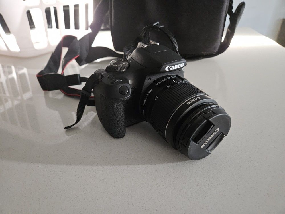 Canon EOS Rebel17 DSLR Camera