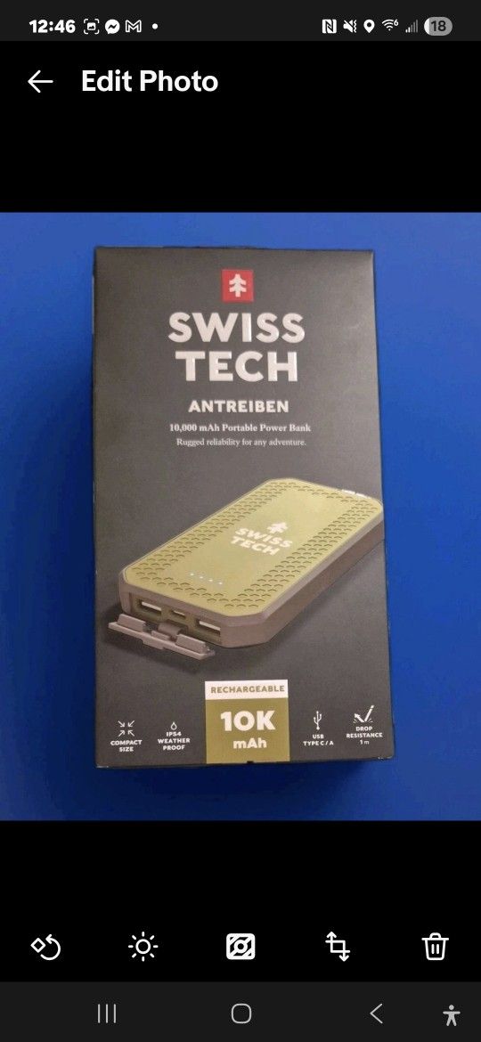 Swiss Tech 10000 mAh RUGGED PORTABLE POWER BANK / CHARGER | IP54 WEATHER PROOF