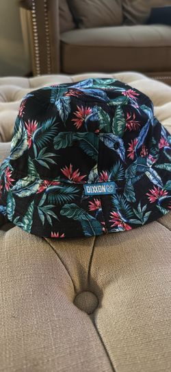 Woman’s reversible bucket hat