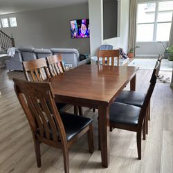 Dining Room Set, Table And 6 Chairs 
