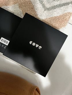 Cove Wearable device to Improve sleep and reduce stress.