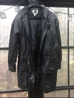 Vintage Leather Ladies Jacket w hood!!