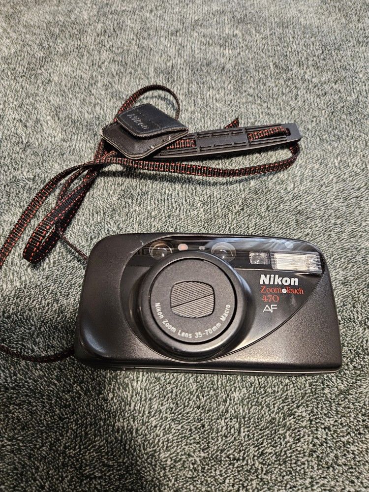 Nikon Zoom Touch 470 AF 35mm Film Camera