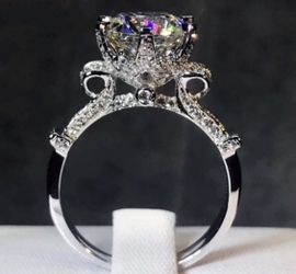 New 18 k white gold engagement ring wedding ring set