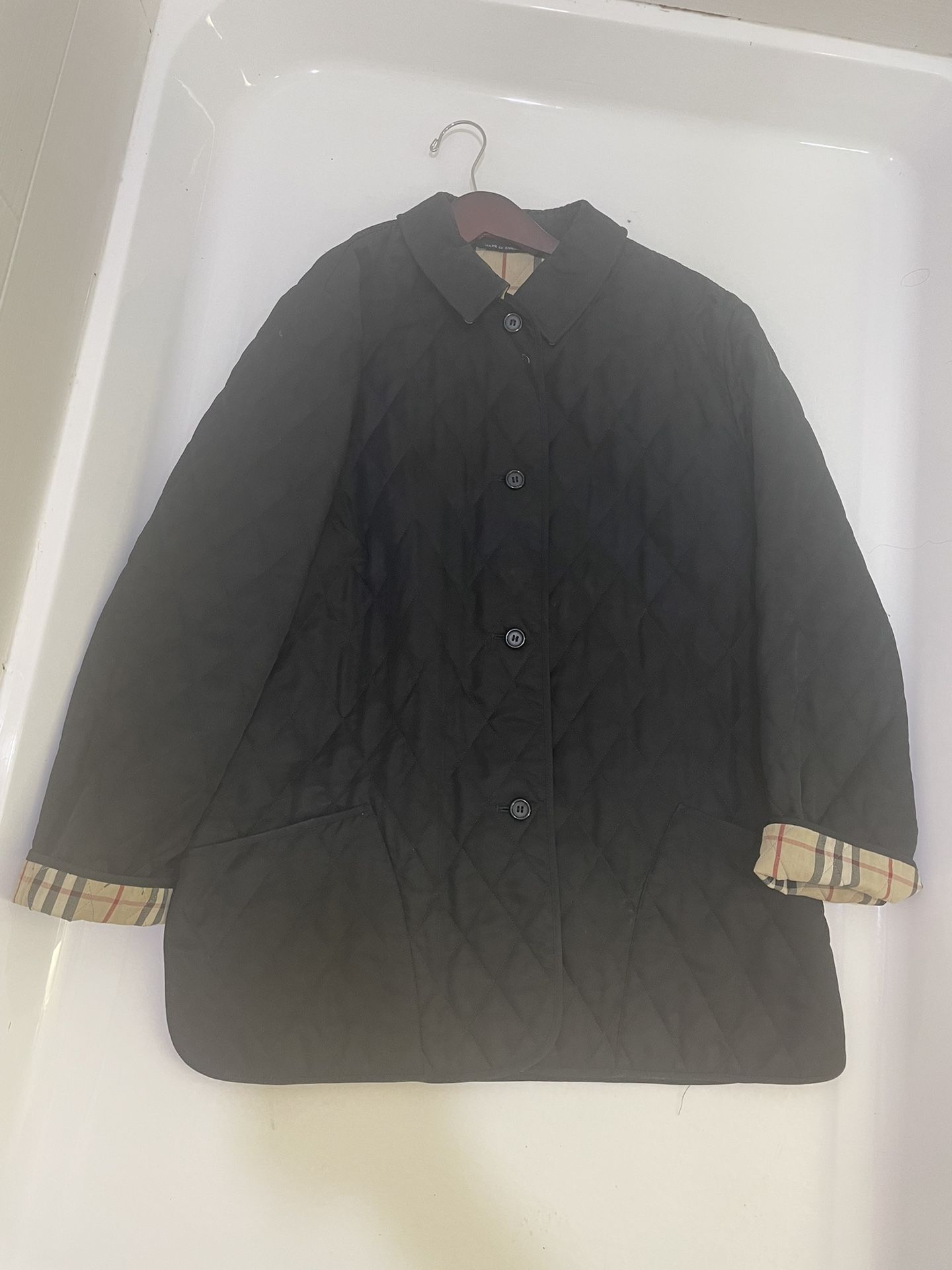 Burberry Quilted Jacket Woman Size Medium Black