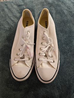 WOMENS SIZE 9 WHITE LOW TOP CONVERSE