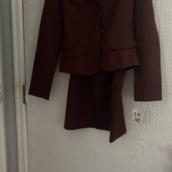 Women 2 PIECE OUTFIT SIZE 9/10