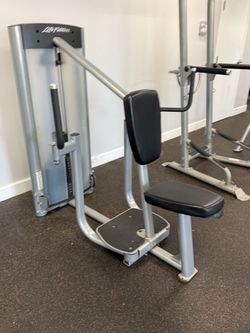 Life Fitness Optima Series Pectoral Fly / Rear Delt - Platinum
