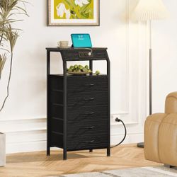Dresser for Bedroom, 5 Drawer with Charging Station