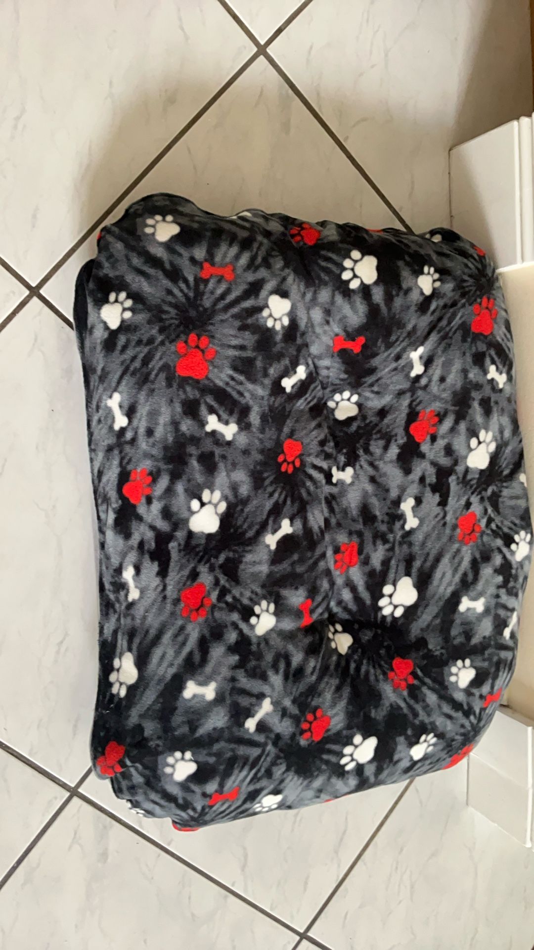 Dog Bed New Large 33x28 Inches Handmadee