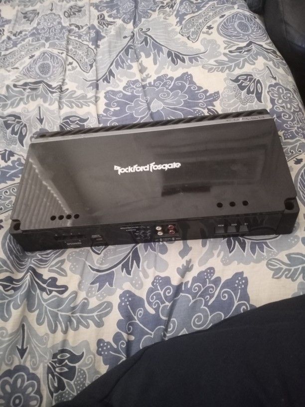 Punch Rockford Fosgate Amp