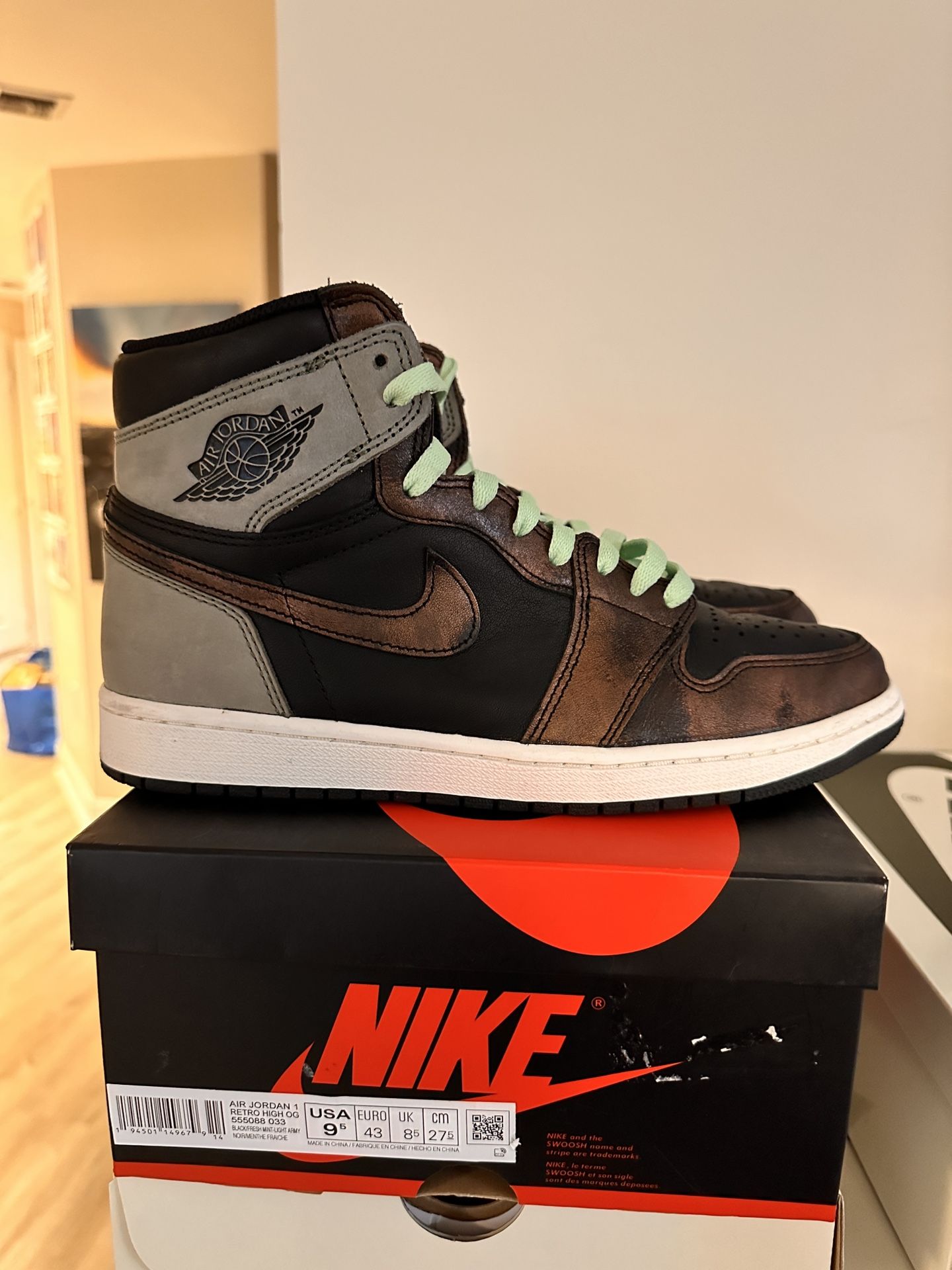 Nike Air Jordan Retro High OG Patina Size