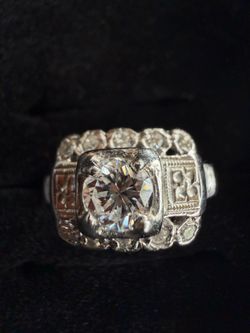 Lady’s vintage diamond ring