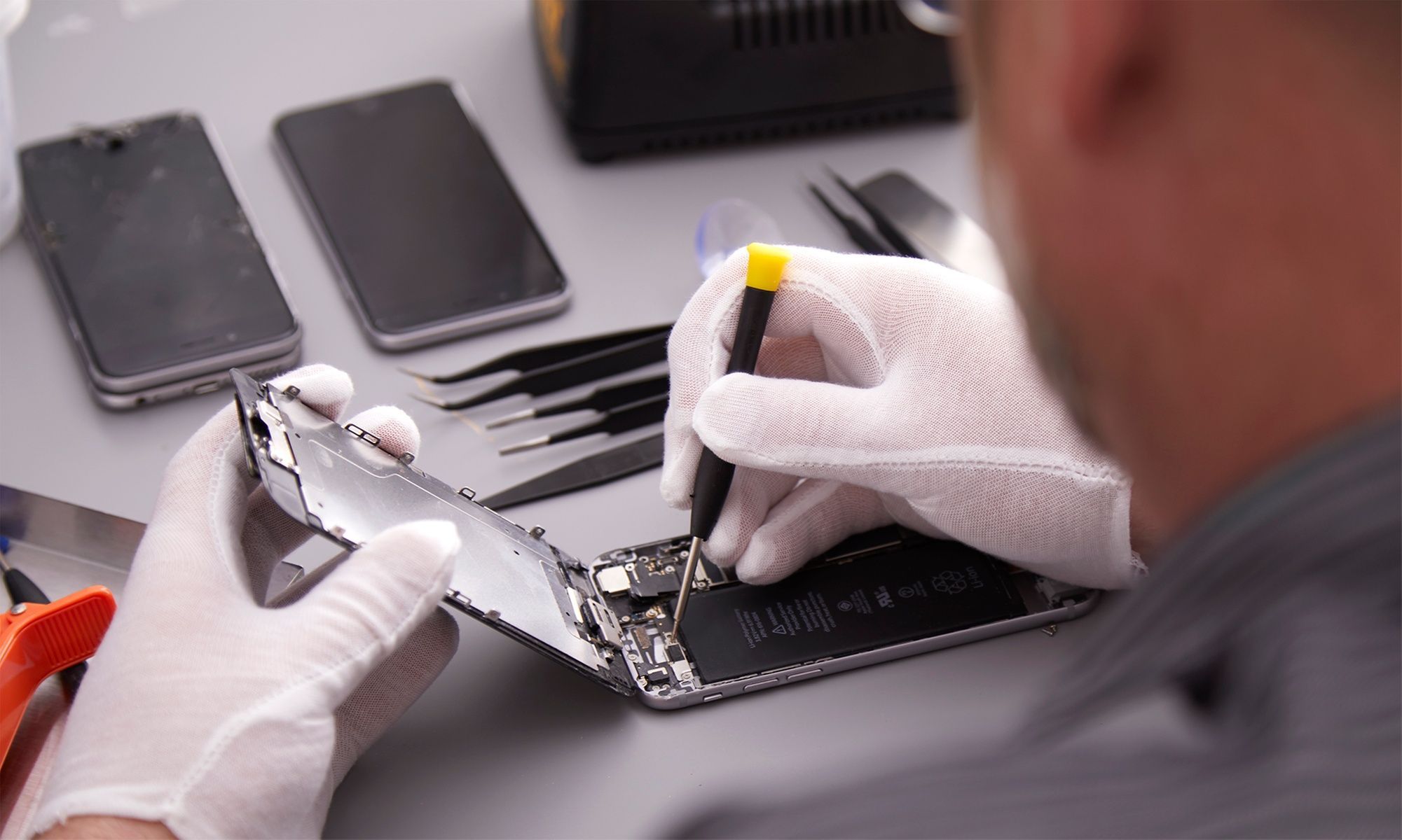 Houston iPhone 15 Screen Repair – Same Day Service
