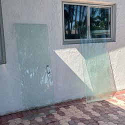Show glass door