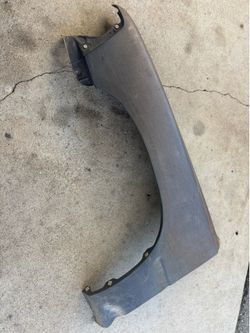Toyota Pickup driver side fender