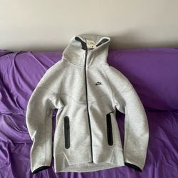 Brand New Nike Tech