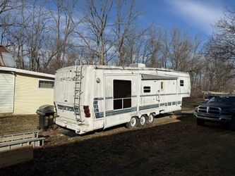 1995 35ft 5th Wheel