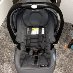Graco Snugride DLX car seat