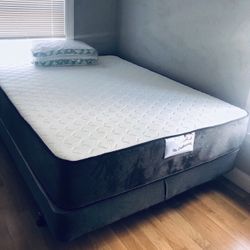 Queen Size mattress thick 12”brand new in plastic Box Spring include delivery available WE FINANCE 
