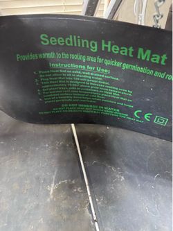 Plant heating mats