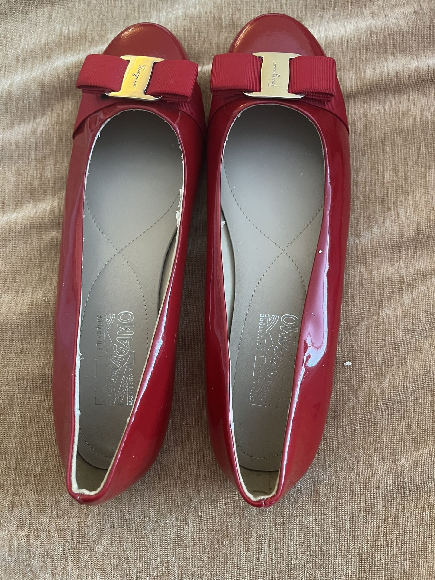 New Salvatore Ferragamo Vara Patent Leather Flat Shoes 10C