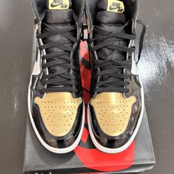 Used Jordan 1 High Gold Toe