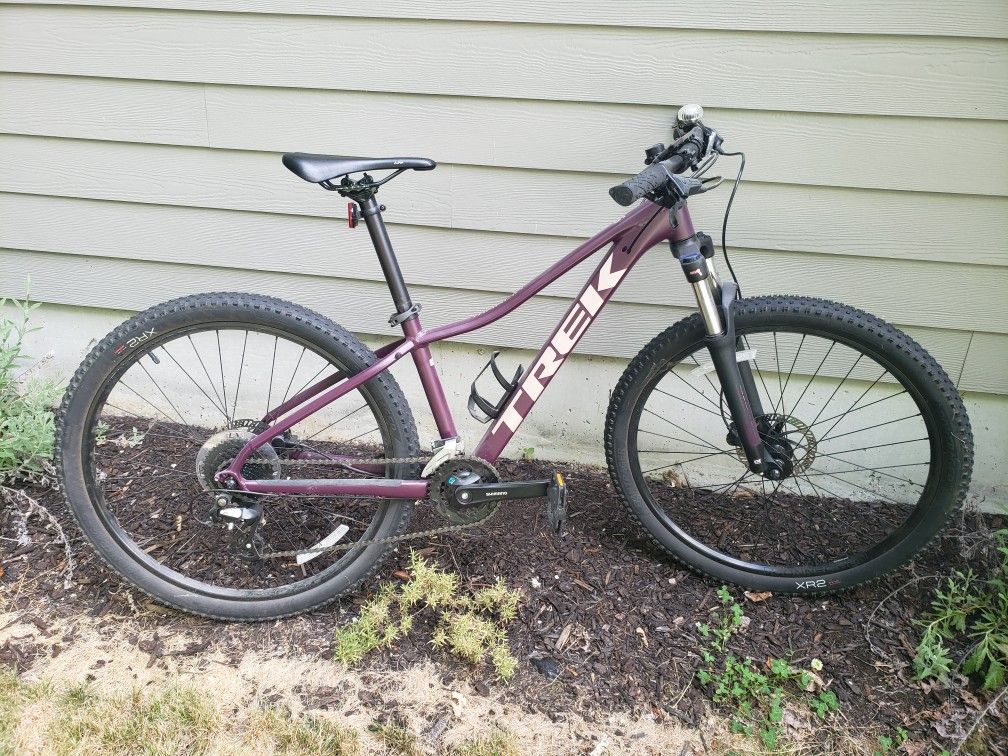 trek marlin 6 women's mulberry