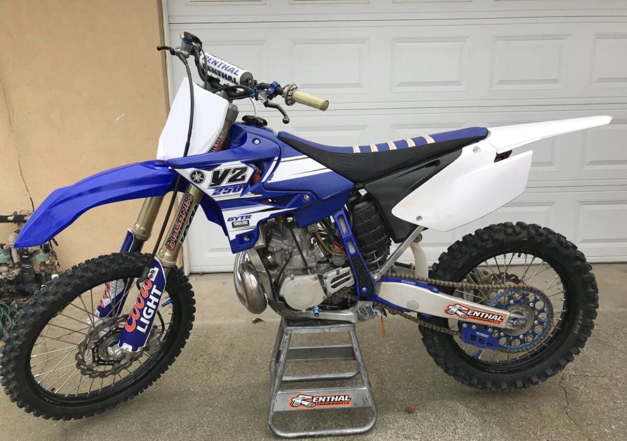 Yz250