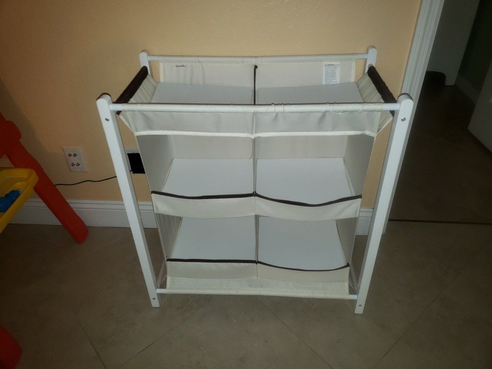 Baby organizer