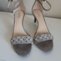 ALEX MARIE High HEELS, BASICALLY NEW WORN FOR ONLY TWO HOURS CEREMONY, SIZE 9