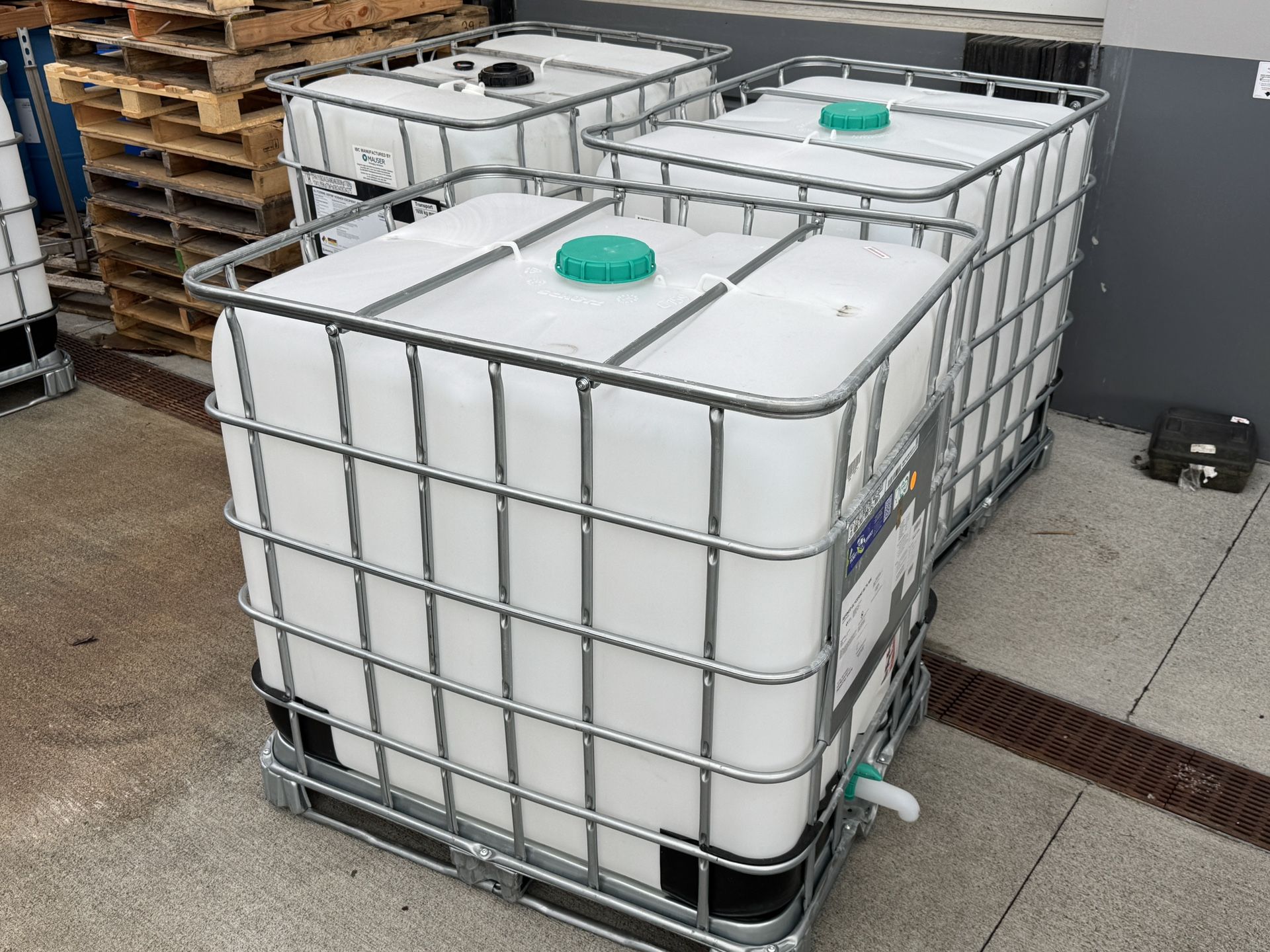 IBC Tank 48x40x46 275gal