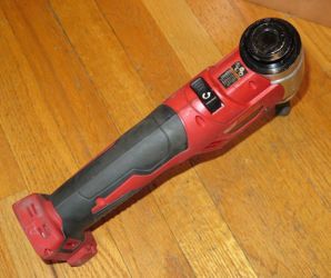 Milwaukee ForceLogic 6-Ton Knockout Tool