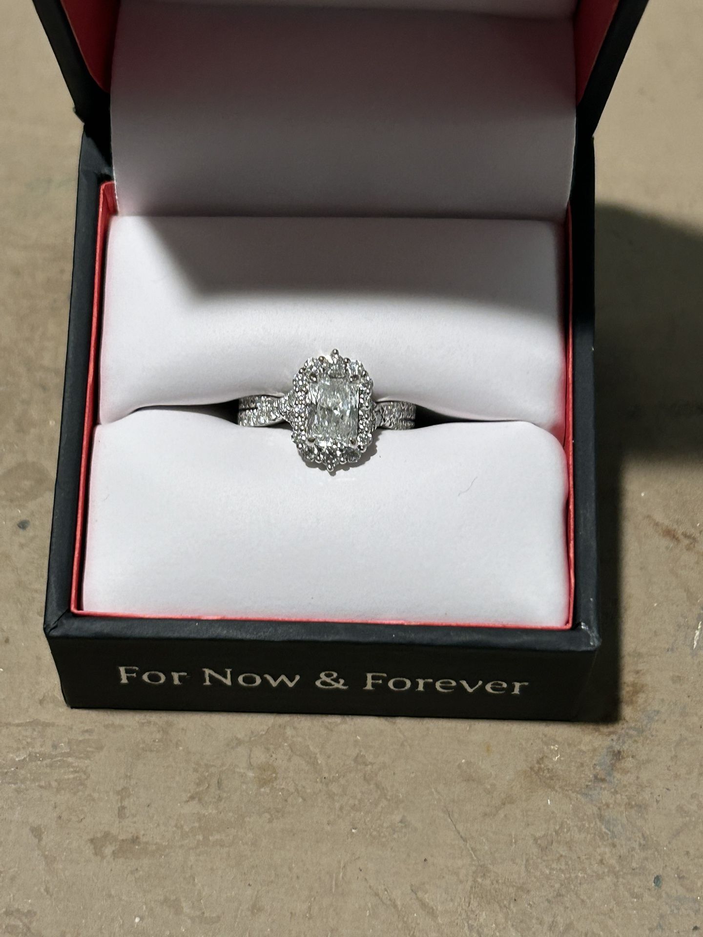1 5/8 Karat Lab Grown Ring Size 5.5