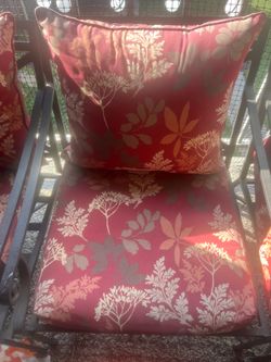 5 sets of patio chair cushions