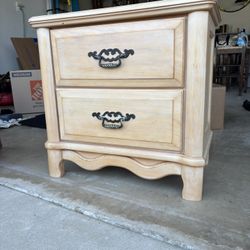Queen Bedroom Set