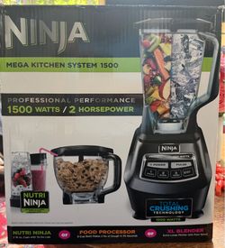 Ninja Mega Kitchen System 1500 blender and food processor set