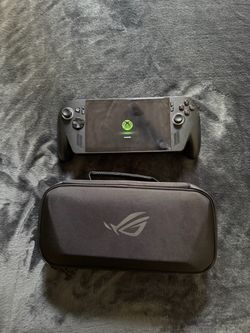 ROG Xbox Ally X 1TB with ROG Case