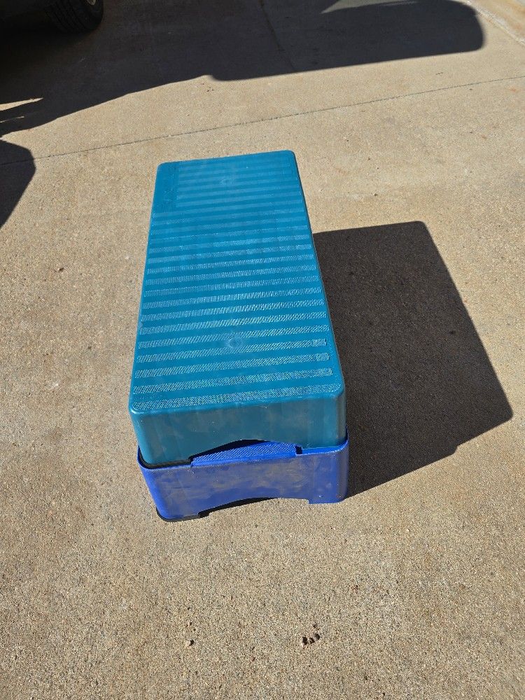 Used TRANSFIRMER STEP BOX 2-pc 29" x 14"